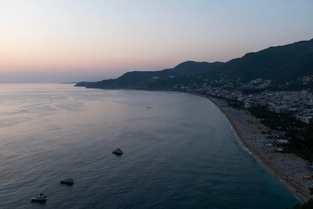 Najlepsze plaże w Alanyi 2026 — Kleopatra Beach i nie tylko