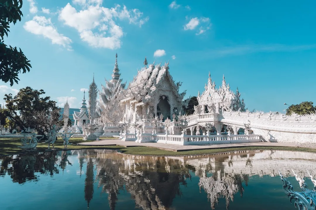 Przewodnik po Chiang Rai 2026 — Biała Świątynia i Złoty Trójkąt