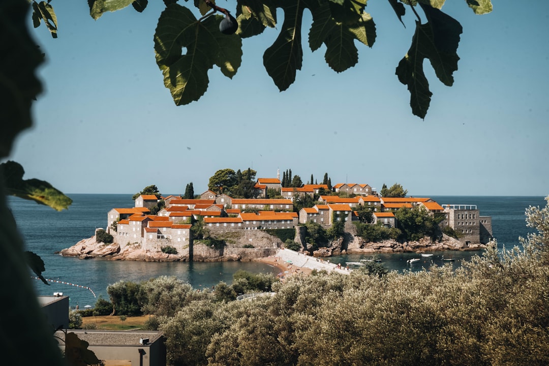 Luksusowe hotele w Czarnogórze: Od Sveti Stefan po Porto Montenegro