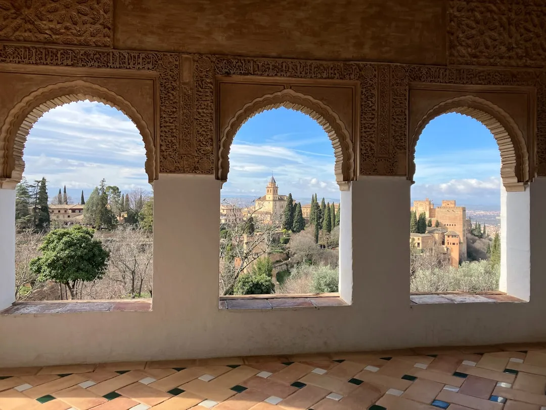 Wycieczka jednodniowa do Granady z Costa del Sol — Alhambra i Albaicín