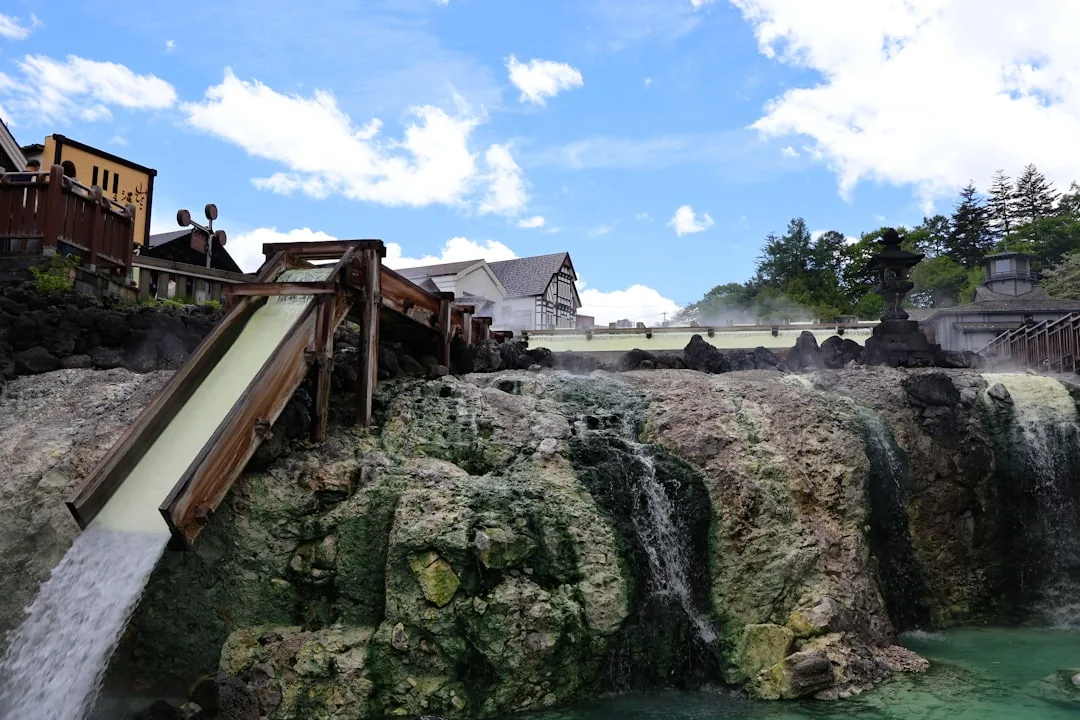 Spa i wellness w Japonii 2026 — Onsen, sento i ryokan