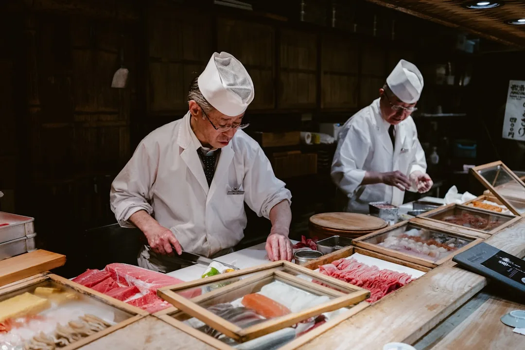 Sushi w Japonii 2026 — Od Tsukiji do omakase