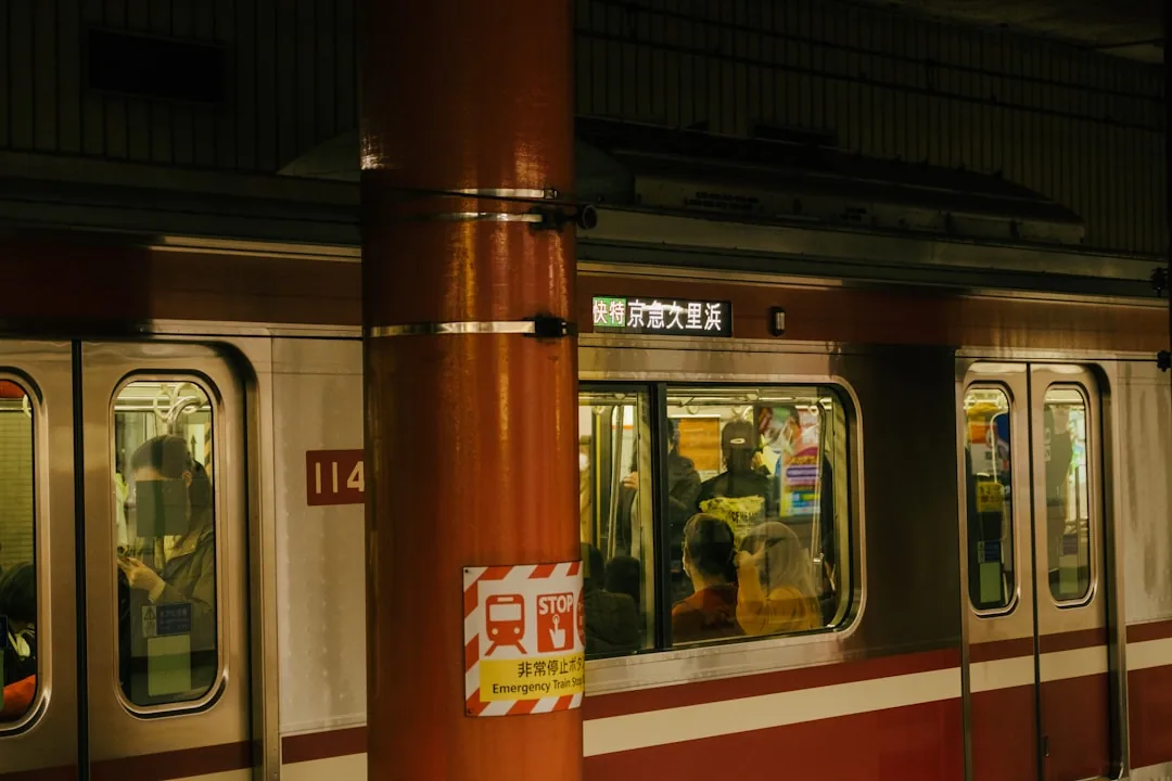 Transport w Japonii 2026 — Pociągi, metro, autobusy i Shinkansen