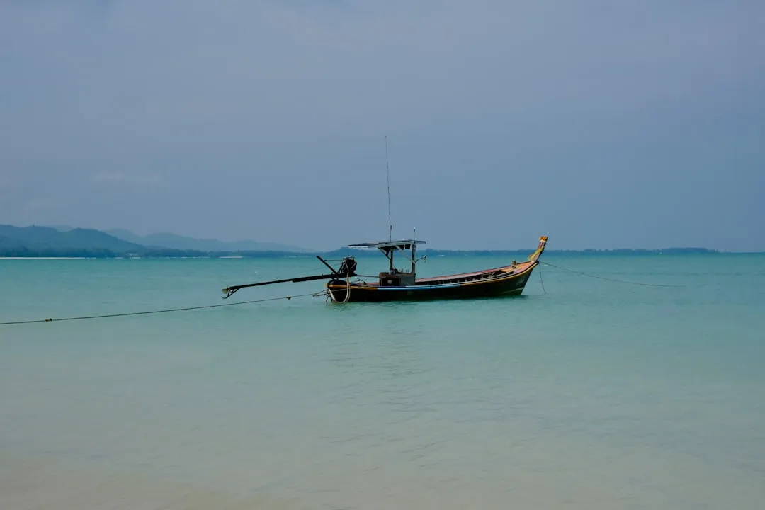 Khao Lak czy Phuket — spokojny urlop rodzinny czy tętniąca życiem wyspa?