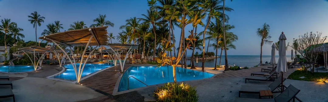 Najlepsze hotele na Koh Samui 2026 — kurorty przy plaży i tanie noclegi