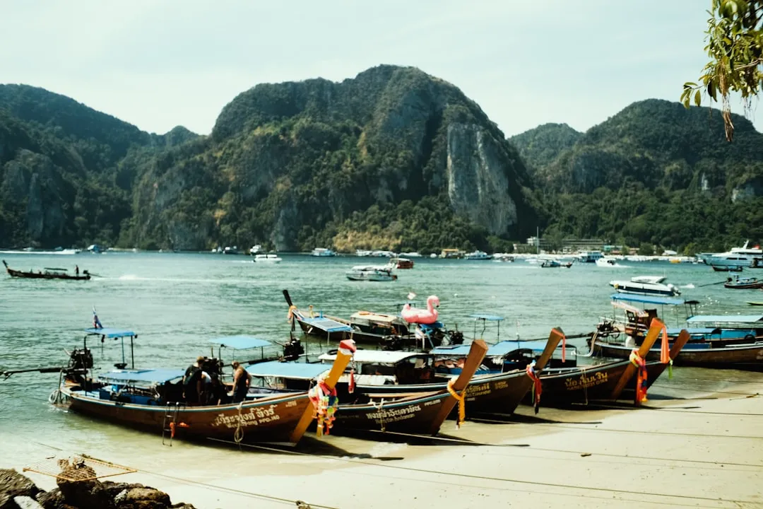 Przewodnik po Krabi 2026 — plaże, wspinaczka i wyspy