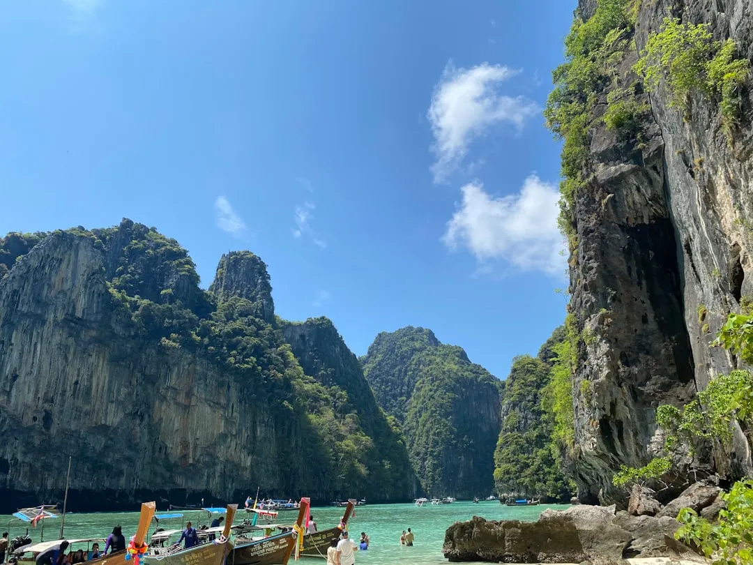 Krabi czy Phuket — który raj na plaży jest dla Ciebie?