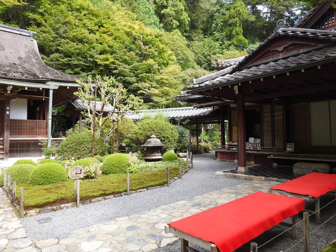 Najlepsze hotele w Kyoto 2026 — Ryokan i nowoczesne hotele