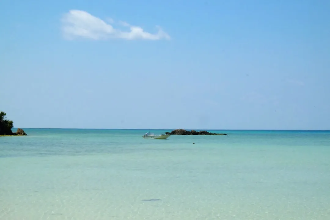 Najlepsze plaże Okinawy 2026 — Biały piasek i krystalicznie czysta woda