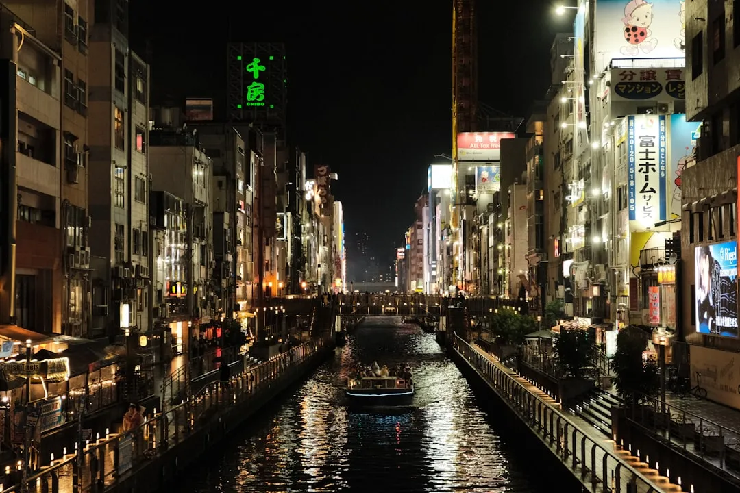 Najlepsze hotele w Osace 2026 — Dotonbori i Namba