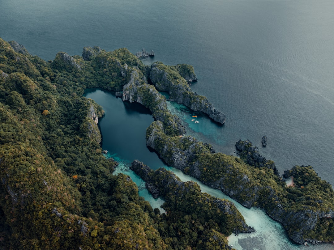 Palawan czy Bali 2026: Rajska wyspa kontra rajska wyspa
