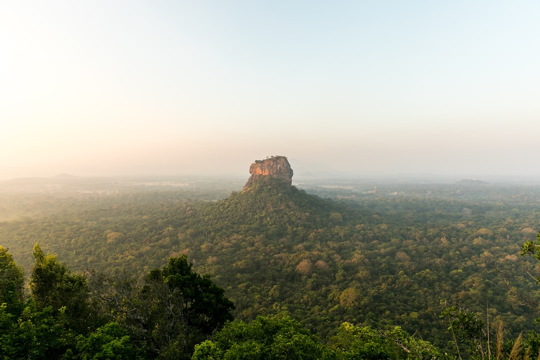 Pidurangala – przewodnik po najlepszym widoku na Sigiriya 2026