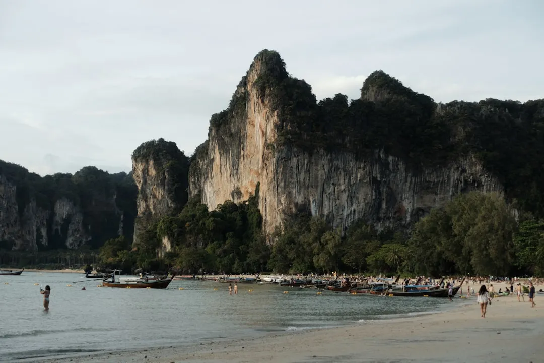 Railay Beach Krabi — najbardziej spektakularna plaża Tajlandii