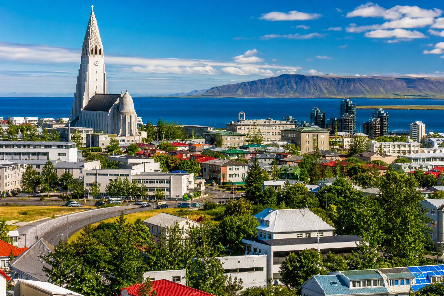Najlepsze atrakcje Reykjaviku 2026 — Hallgrímskirkja, Harpa i więcej