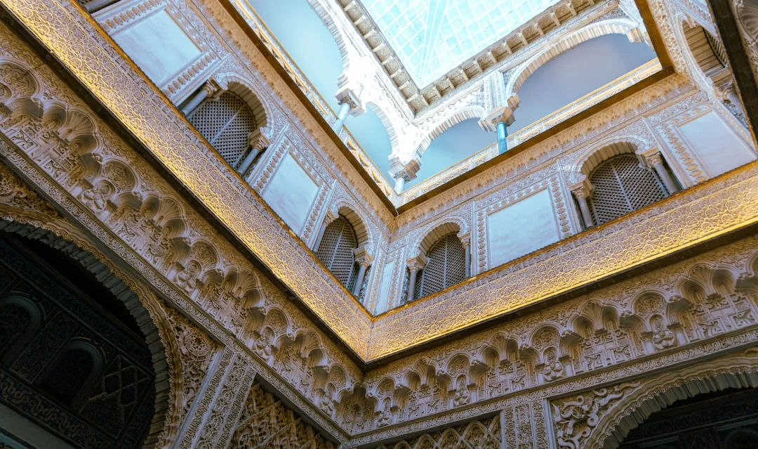 Najlepsze atrakcje Sewilli 2026 — Alcázar, katedra i flamenco