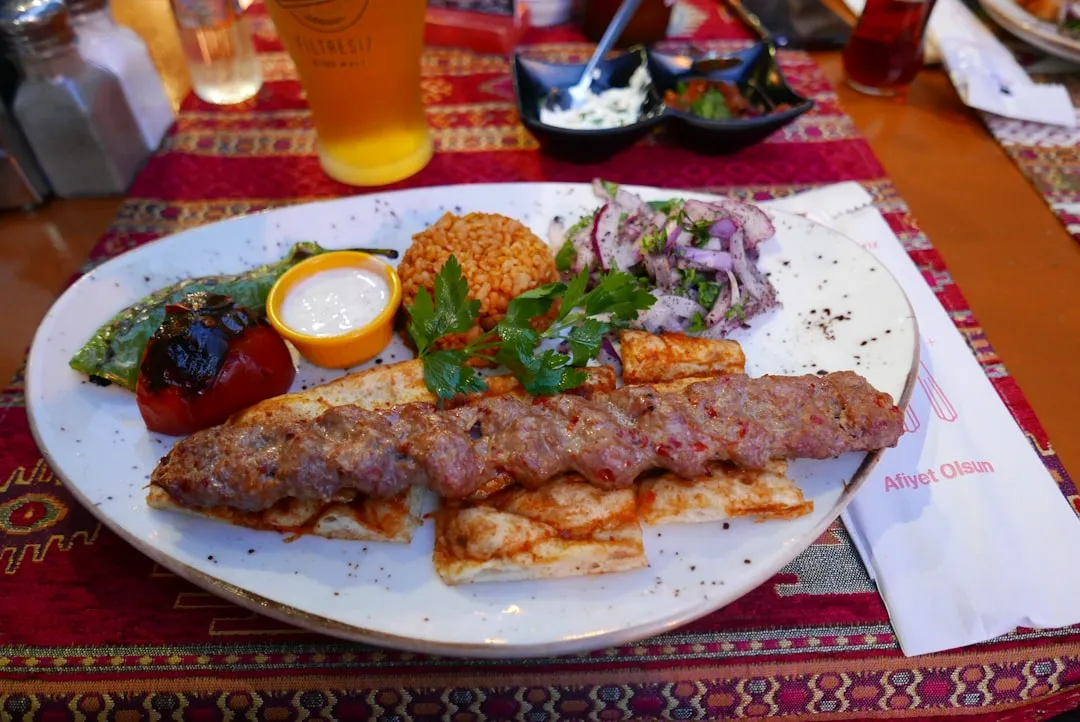 Jedzenie w Stambule 2026 — kebab, meze i streetfood