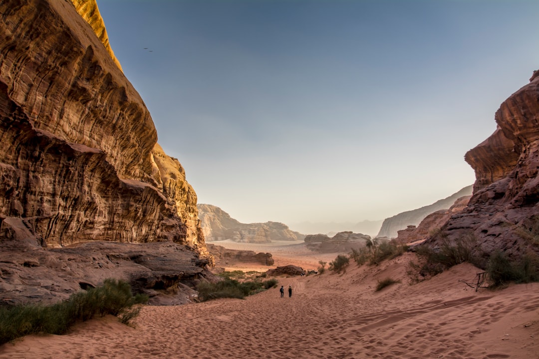 Nocleg w obozie na pustyni w Wadi Rum — jak to wygląda