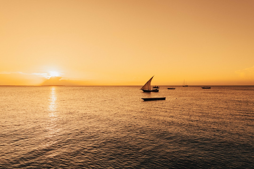 Czarter na Zanzibar 2026: pakiety wakacyjne i biura podróży
